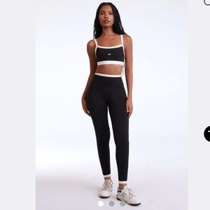 Rare!!!! / BNWOT / Size M / Set Active contrast leggings!